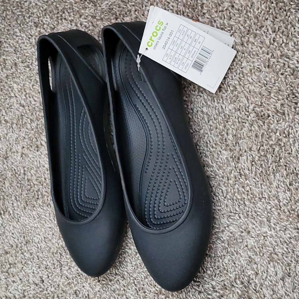 Croc flats